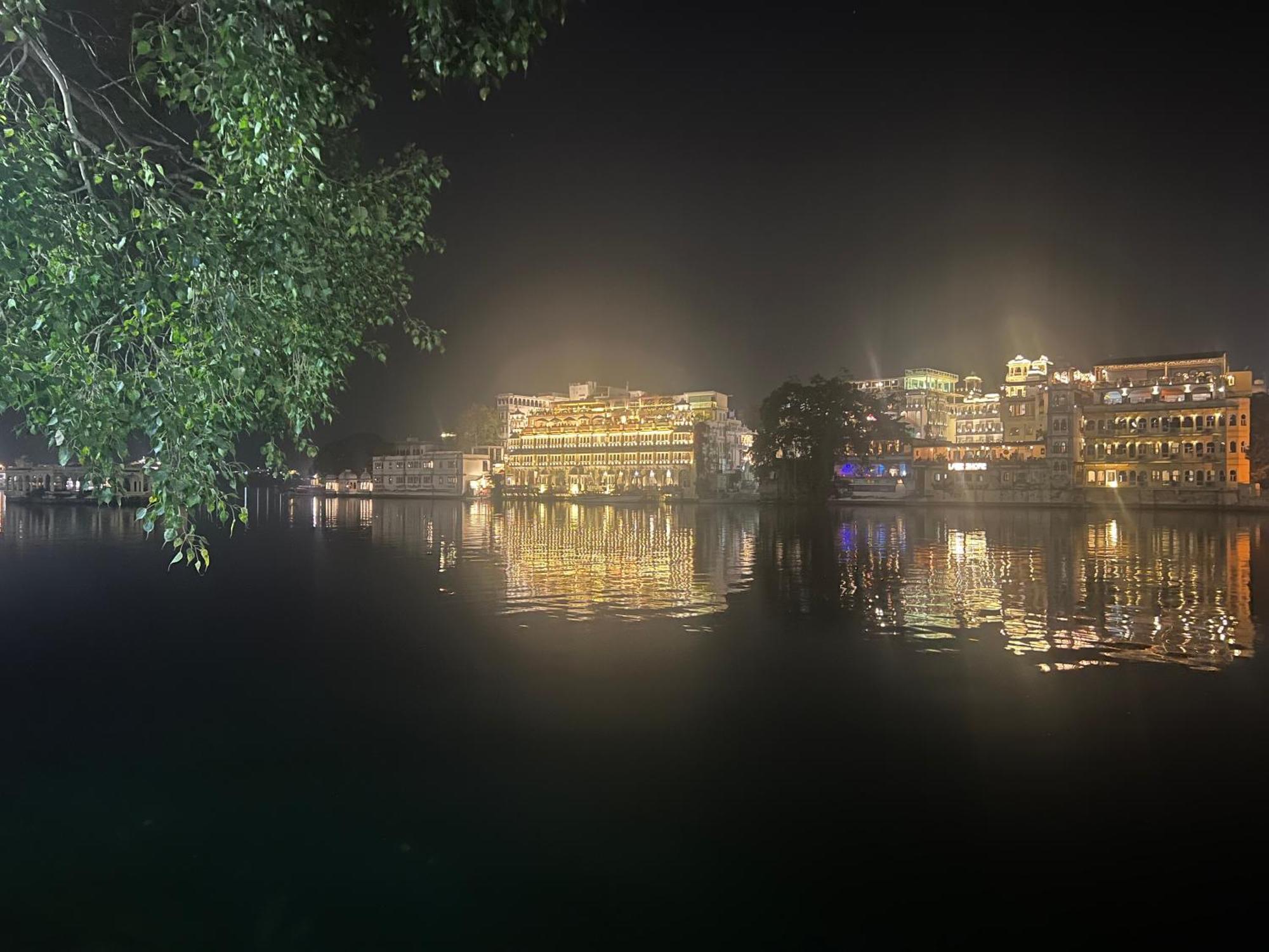 Barefoot Boutique Hotel Udaipur Luaran gambar
